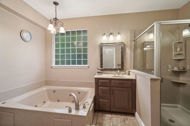 100 Paris Glen Way, Greenville, SC 29609