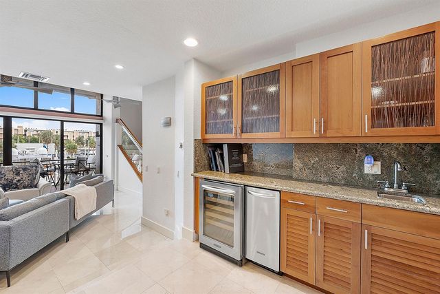 40 Portside Drive, Fort Lauderdale, FL 33316
