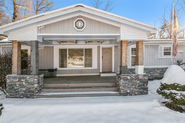 2348 Segwun Avenue, Lowell, MI 49331
