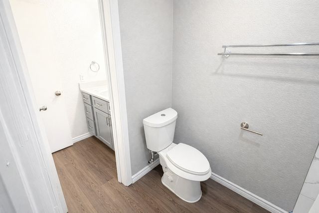 16 W Lane Creek 2, Grand Prairie, TX 75052