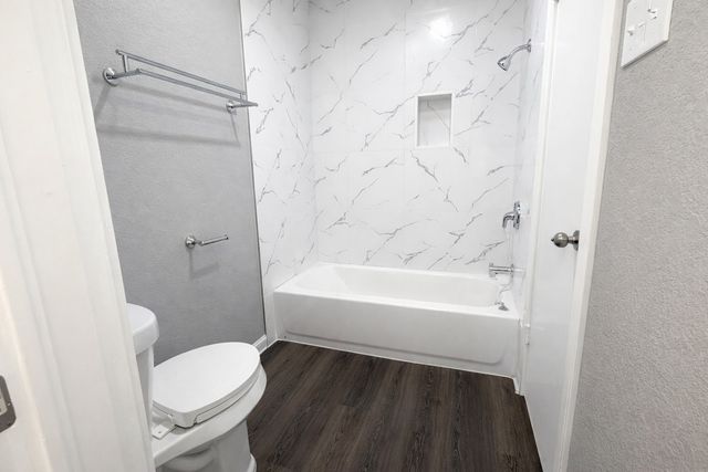 16 W Lane Creek 2, Grand Prairie, TX 75052