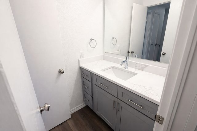 16 W Lane Creek 2, Grand Prairie, TX 75052