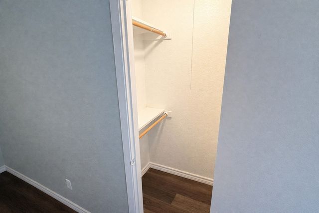 16 W Lane Creek 2, Grand Prairie, TX 75052