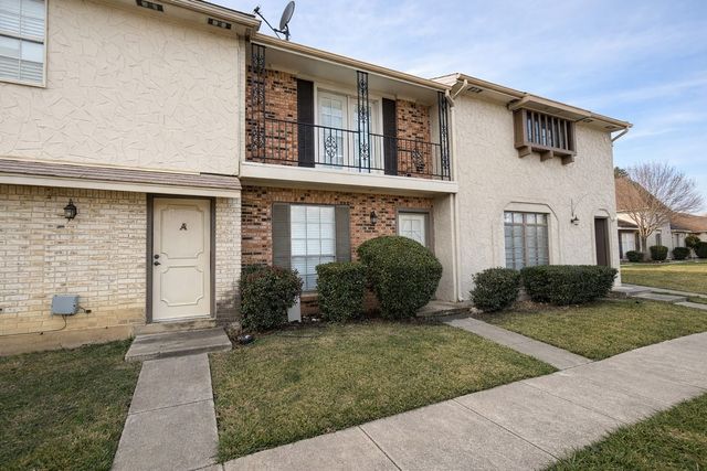 16 W Lane Creek 2, Grand Prairie, TX 75052