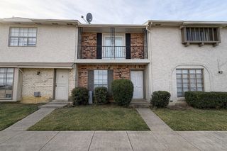 16 W Lane Creek 2, Grand Prairie, TX 75052