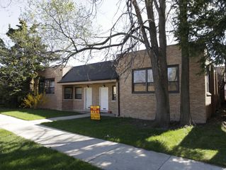 8049-51 Ridgeway Avenue, Skokie, IL 60076