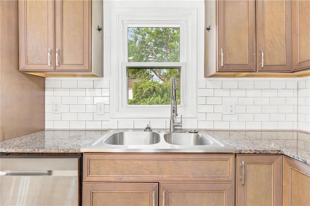 7306 Larsen Lane, Shawnee, KS 66203