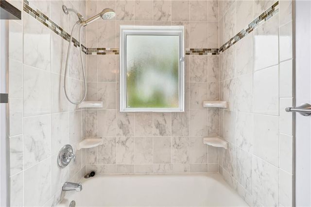 7306 Larsen Lane, Shawnee, KS 66203