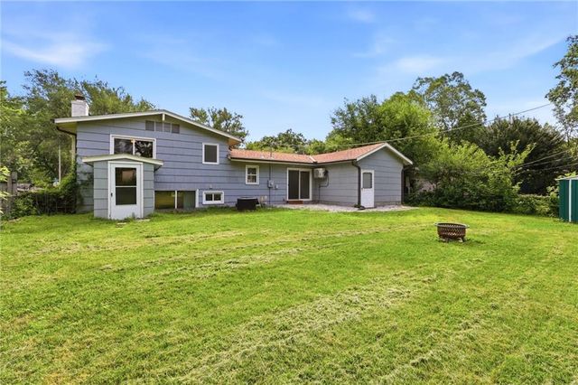 7306 Larsen Lane, Shawnee, KS 66203