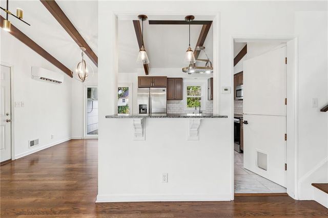 7306 Larsen Lane, Shawnee, KS 66203
