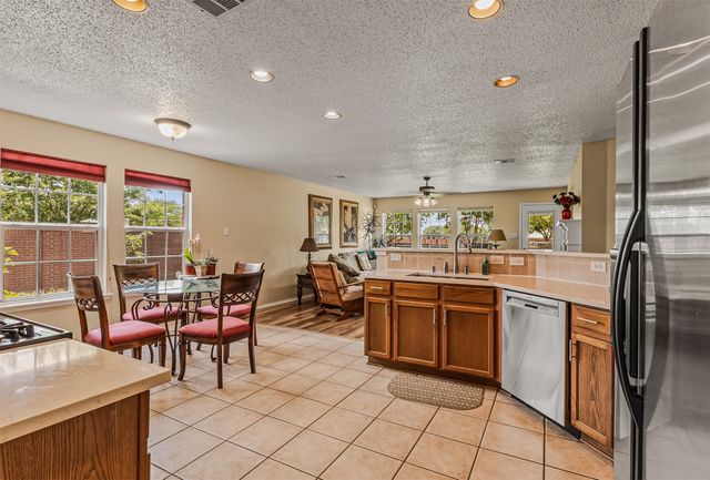 2177 Lone Pecan Drive, Mesquite, TX 75181