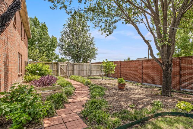 2177 Lone Pecan Drive, Mesquite, TX 75181