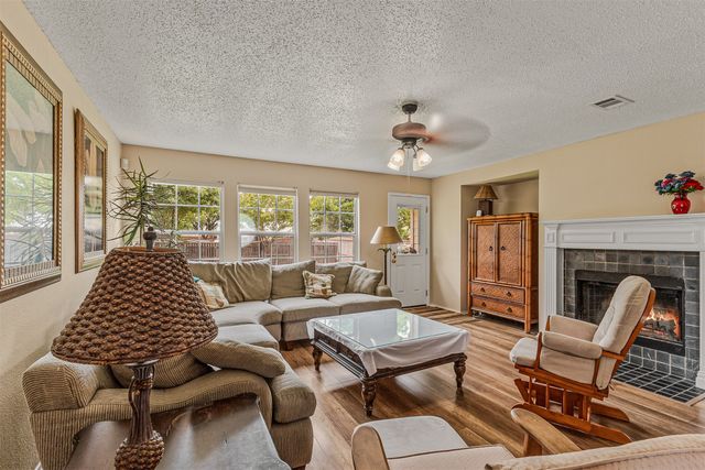 2177 Lone Pecan Drive, Mesquite, TX 75181