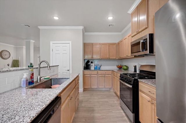 1523 W Diamond Way, Mustang, OK 73064