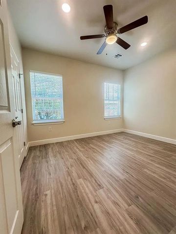 1523 W Diamond Way, Mustang, OK 73064