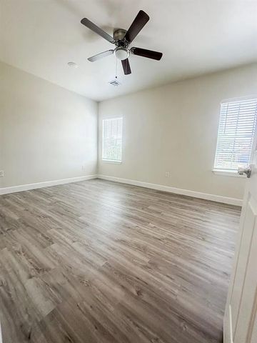 1523 W Diamond Way, Mustang, OK 73064