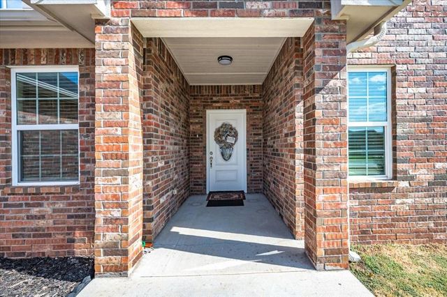 1523 W Diamond Way, Mustang, OK 73064