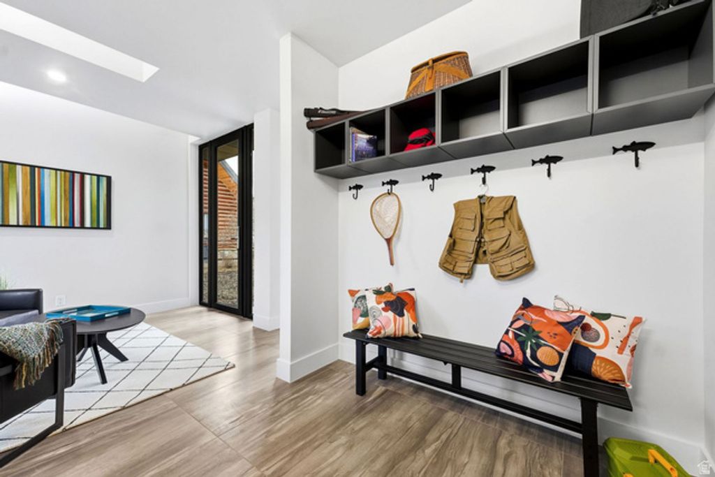 Image 11 of property listing at 2650 S LAKESIDE DR, Wanship, UT 84017