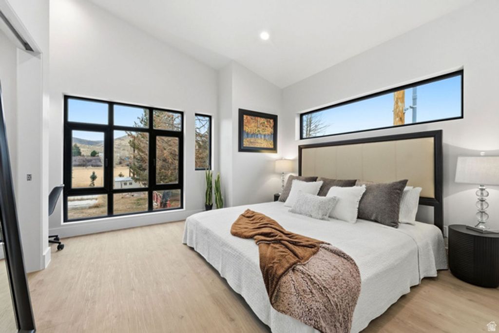 Image 18 of property listing at 2650 S LAKESIDE DR, Wanship, UT 84017