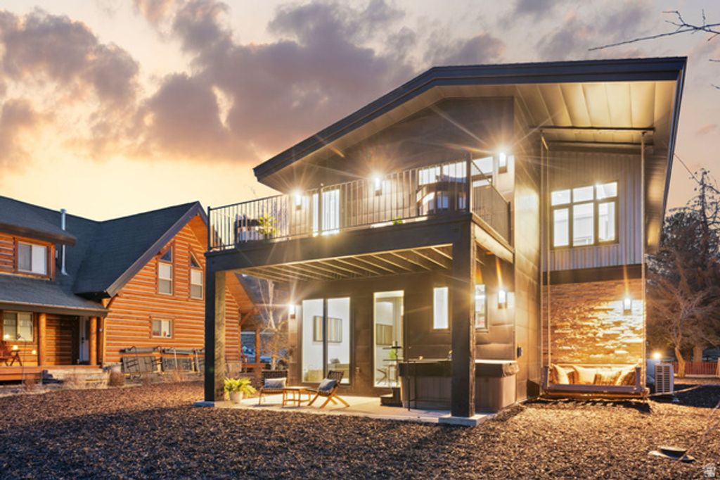 Image 4 of property listing at 2650 S LAKESIDE DR, Wanship, UT 84017