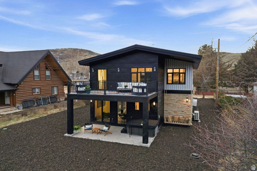 Image 31 of property listing at 2650 S LAKESIDE DR, Wanship, UT 84017