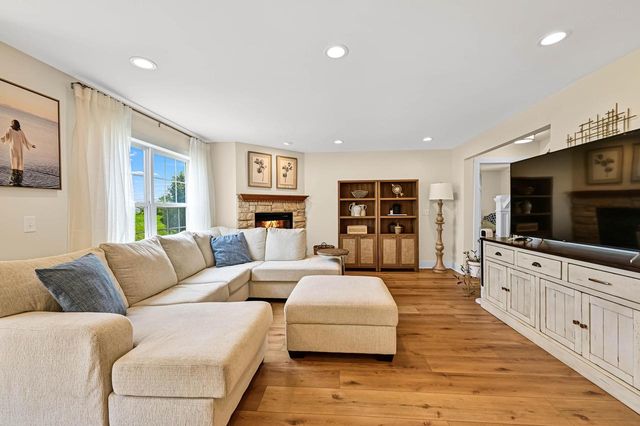 S98W13279 Champions DRIVE, Muskego, WI 53150