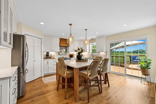 S98W13279 Champions DRIVE, Muskego, WI 53150