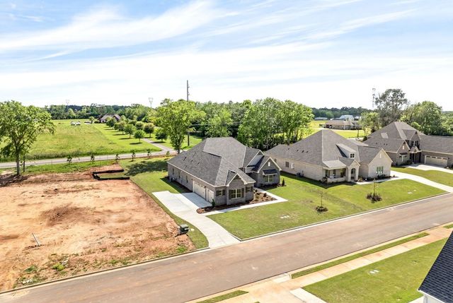 195 Laurel Branch Drive, Dothan, AL 36305