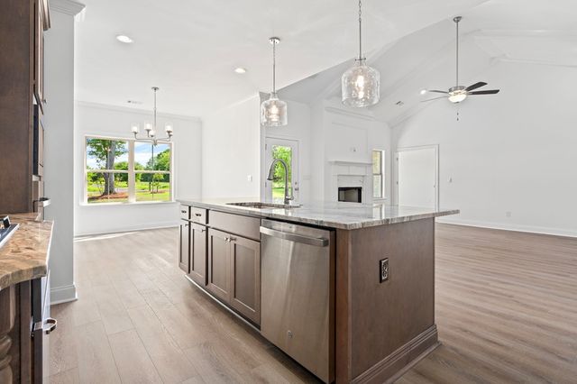 195 Laurel Branch Drive, Dothan, AL 36305