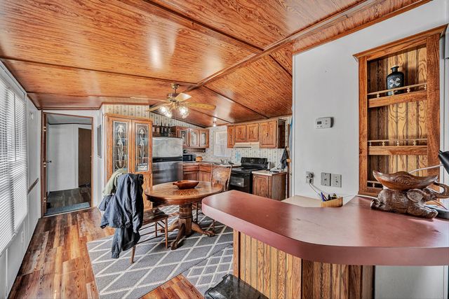 19660 FRANKLIN ST, Ferrum, VA 24088