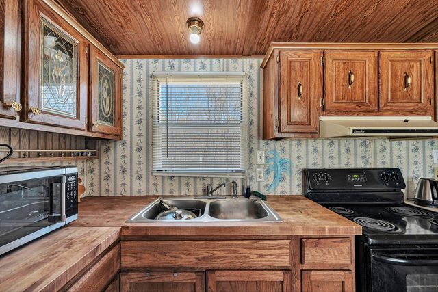 19660 FRANKLIN ST, Ferrum, VA 24088