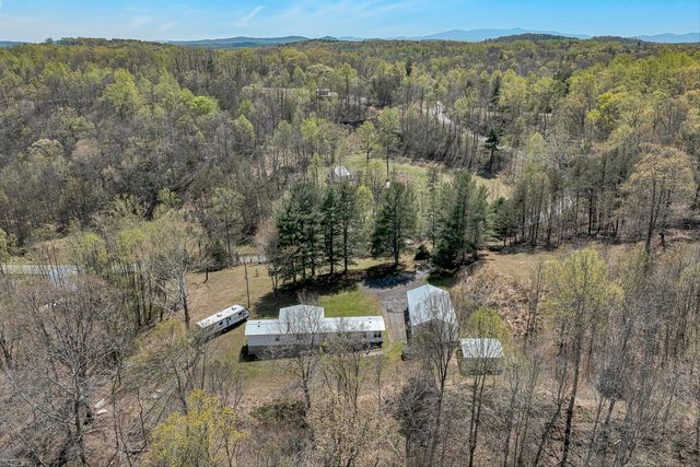 19660 FRANKLIN ST, Ferrum, VA 24088