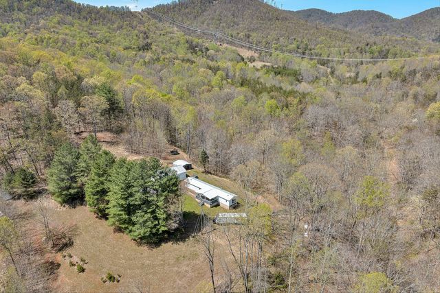 19660 FRANKLIN ST, Ferrum, VA 24088