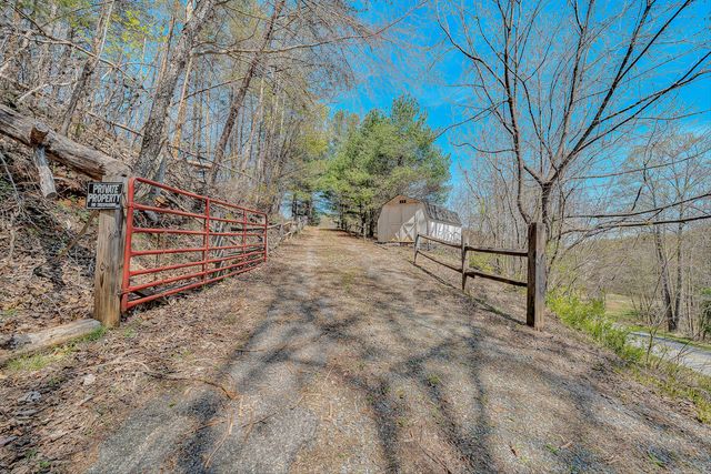 19660 FRANKLIN ST, Ferrum, VA 24088