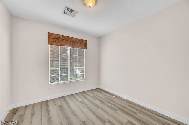 8828 Crystal Port Avenue, Las Vegas, NV 89147