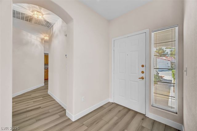 8828 Crystal Port Avenue, Las Vegas, NV 89147