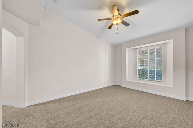 8828 Crystal Port Avenue, Las Vegas, NV 89147