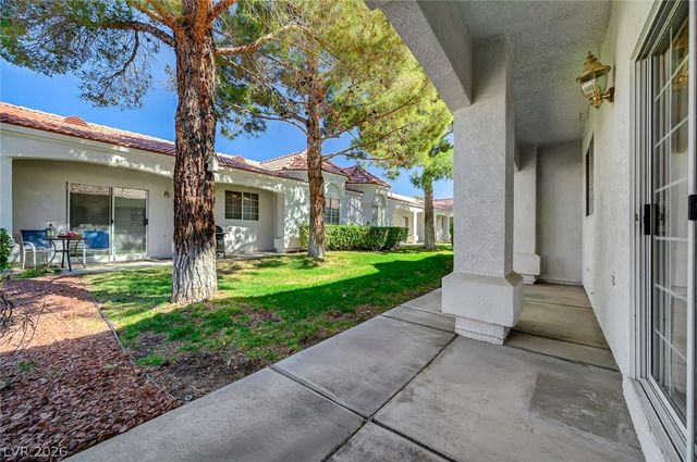 8828 Crystal Port Avenue, Las Vegas, NV 89147