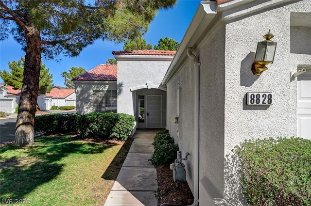 8828 Crystal Port Avenue, Las Vegas, NV 89147