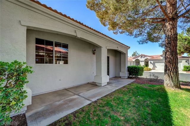 8828 Crystal Port Avenue, Las Vegas, NV 89147