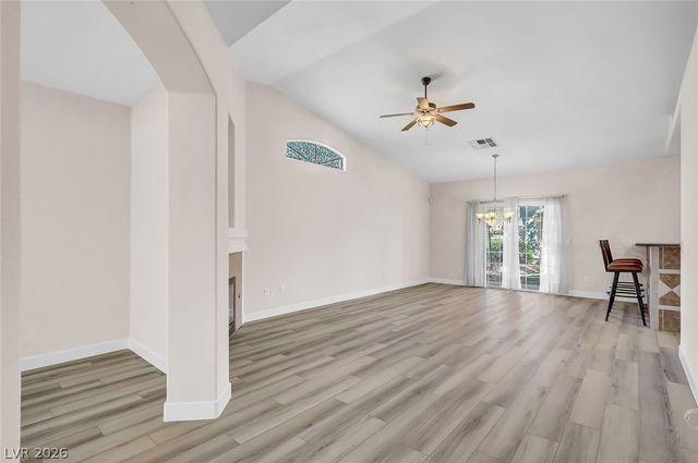 8828 Crystal Port Avenue, Las Vegas, NV 89147