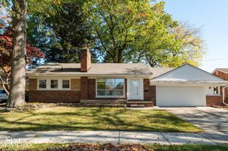 23140 Marine Avenue, Eastpointe, MI 48021