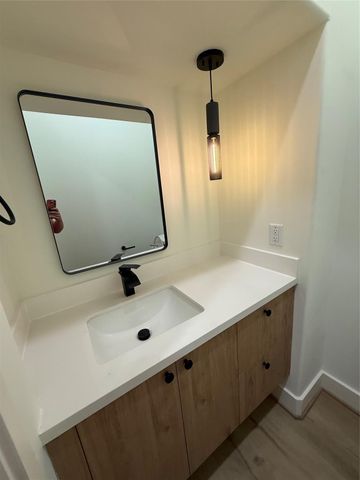 1815 Mckee Street, Houston, TX 77009