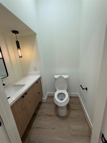 1815 Mckee Street, Houston, TX 77009