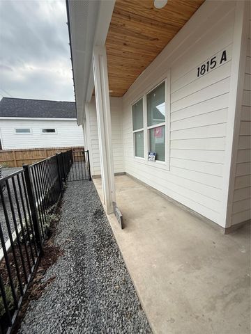 1815 Mckee Street, Houston, TX 77009