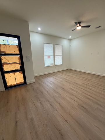 1815 Mckee Street, Houston, TX 77009