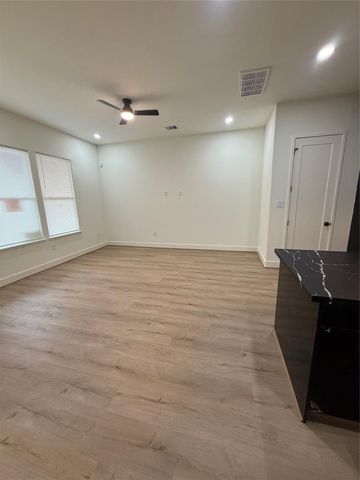 1815 Mckee Street, Houston, TX 77009