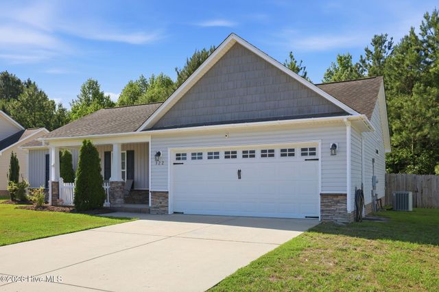 322 Tamarack Drive, Ayden, NC 28513