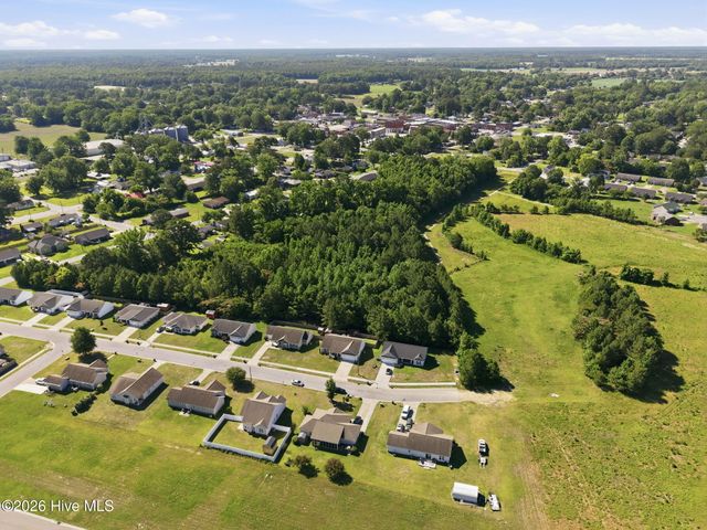 322 Tamarack Drive, Ayden, NC 28513