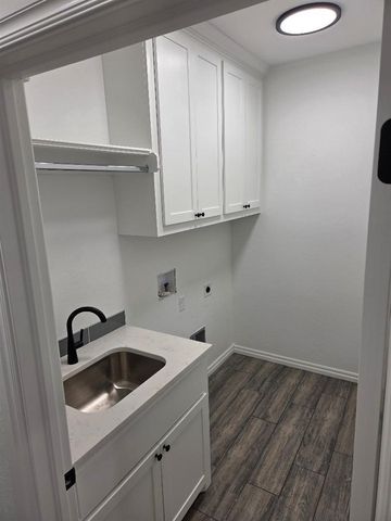 5804 NE Minnow Ln, Elgin, OK 73538